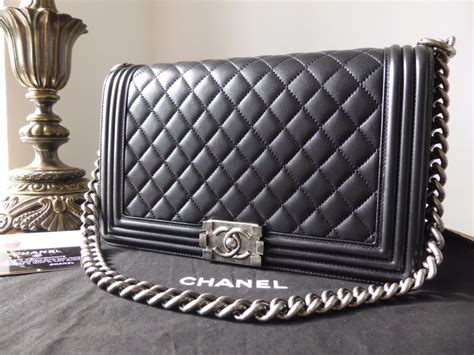 chanel boy bag black hardware